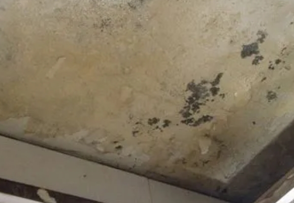 阳江阳台漏水维修公司分享下阳江卫生间渗水维修需要注意哪些问题。